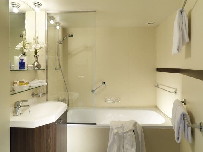 Amadeus River Cruises - MS Amadeus Elegant - Bathroom Suite.jpg